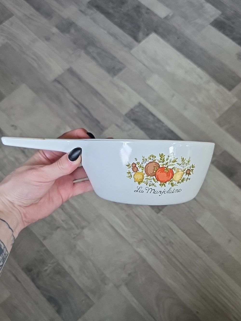 La Marjolaine White Ceramic Handled Casserole with Fruit Motif, 1.5 Pint